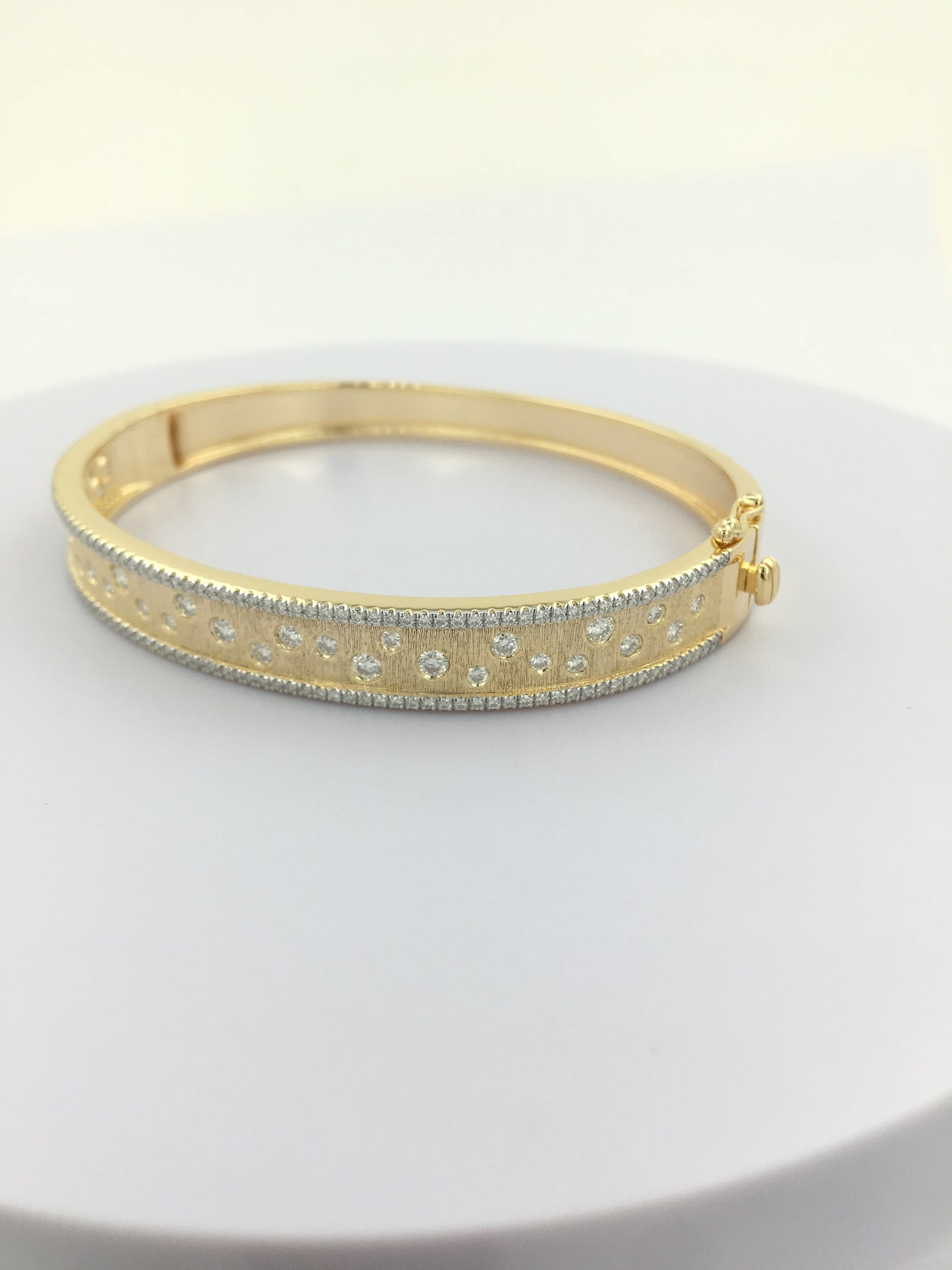 Elegant 1 3/5CTW Bangle Bracelet in 14K Gold-Plated Silver | Designer Partywear Bracelet | Moissanite & Lab Grown Diamond | Gift for Women